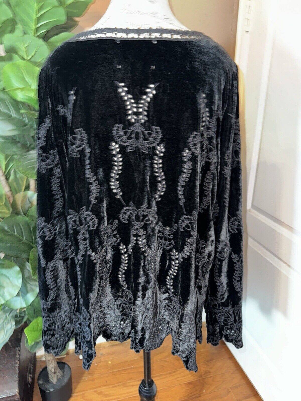 Johnny Was XL Black Velvet Embroidered Tunic Top Peasant Blouse Eyelet Lace