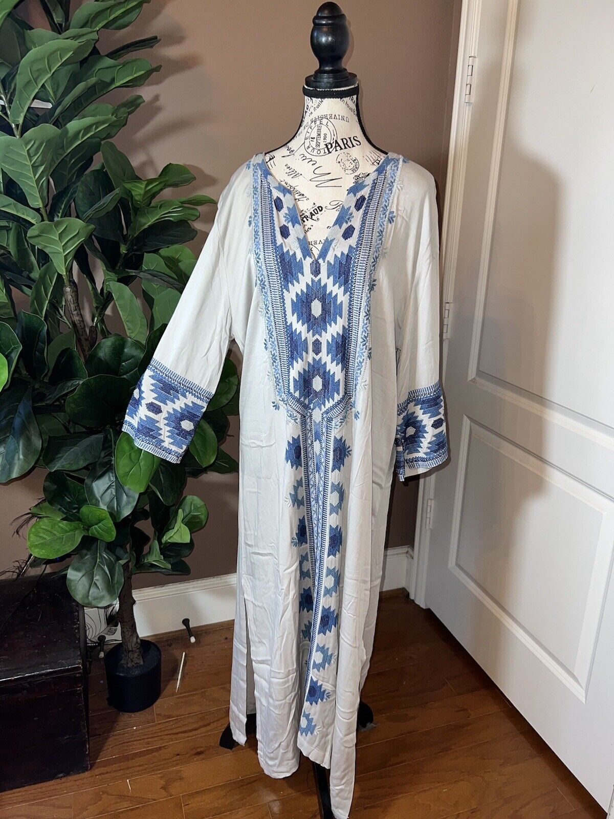 Johnny Was Sz XL Maxi Dress Cover Up Kaftan Silky Soft Light Grey/Blue/White