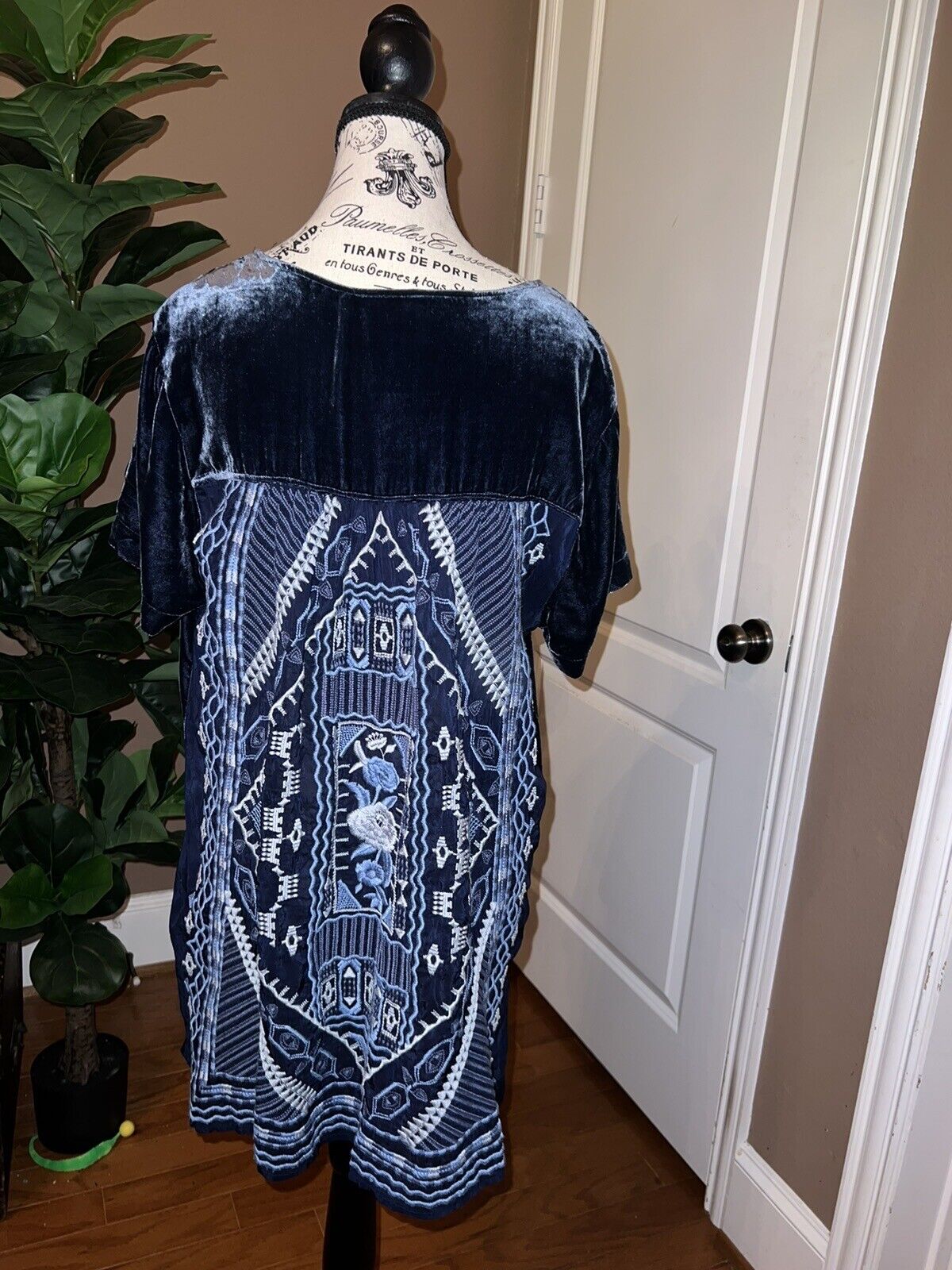 Johnny Was Medium Blue Velvet Heavily Embroidered Tunic Mini Dress Top