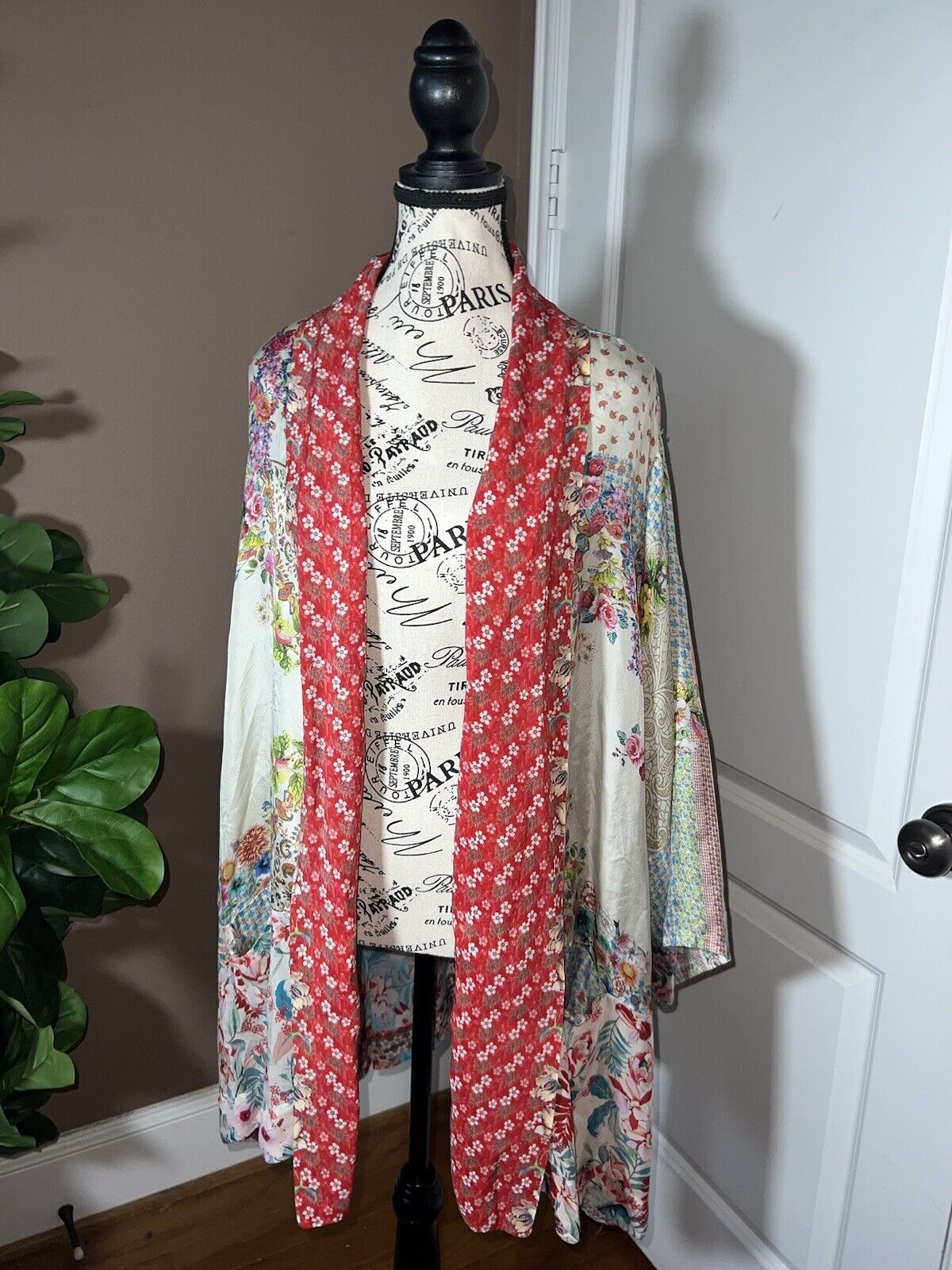 Johnny Was 100% Silk Kimono Sz XL 1X 1XL Cherry Blossoms & Flowers STUNNING BACK