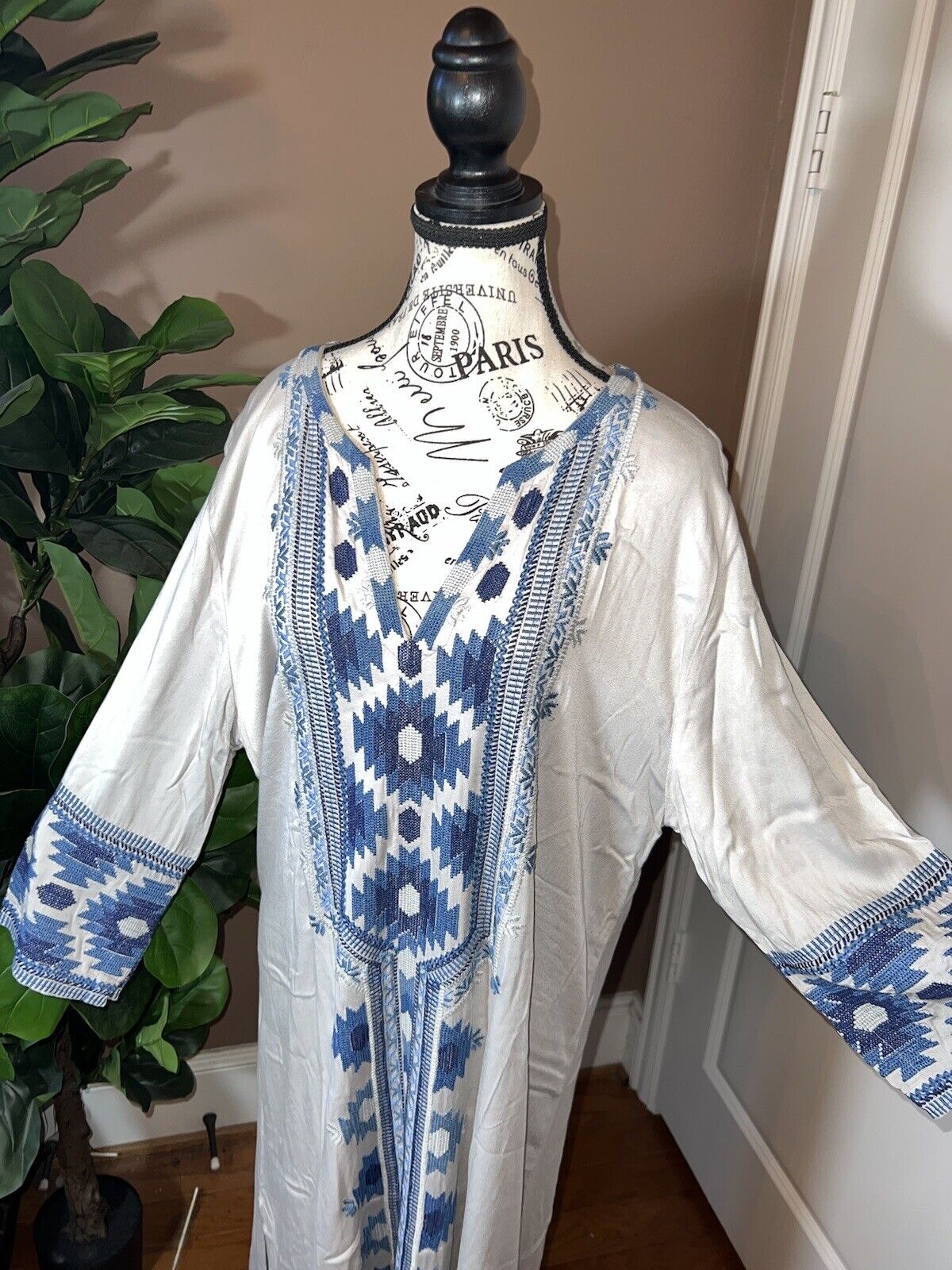 Johnny Was Sz XL Maxi Dress Cover Up Kaftan Silky Soft Light Grey/Blue/White