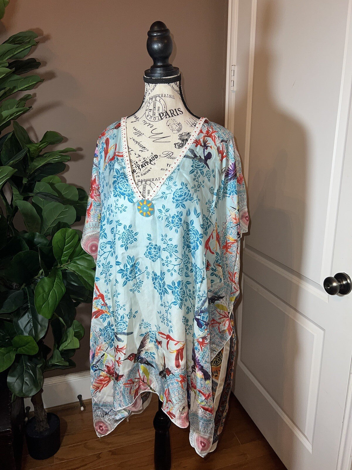 Johnny Was O/S 100% Silk Kimono Wrap Top Cover Up Beading 33”PTP Lightweight Johnny Was