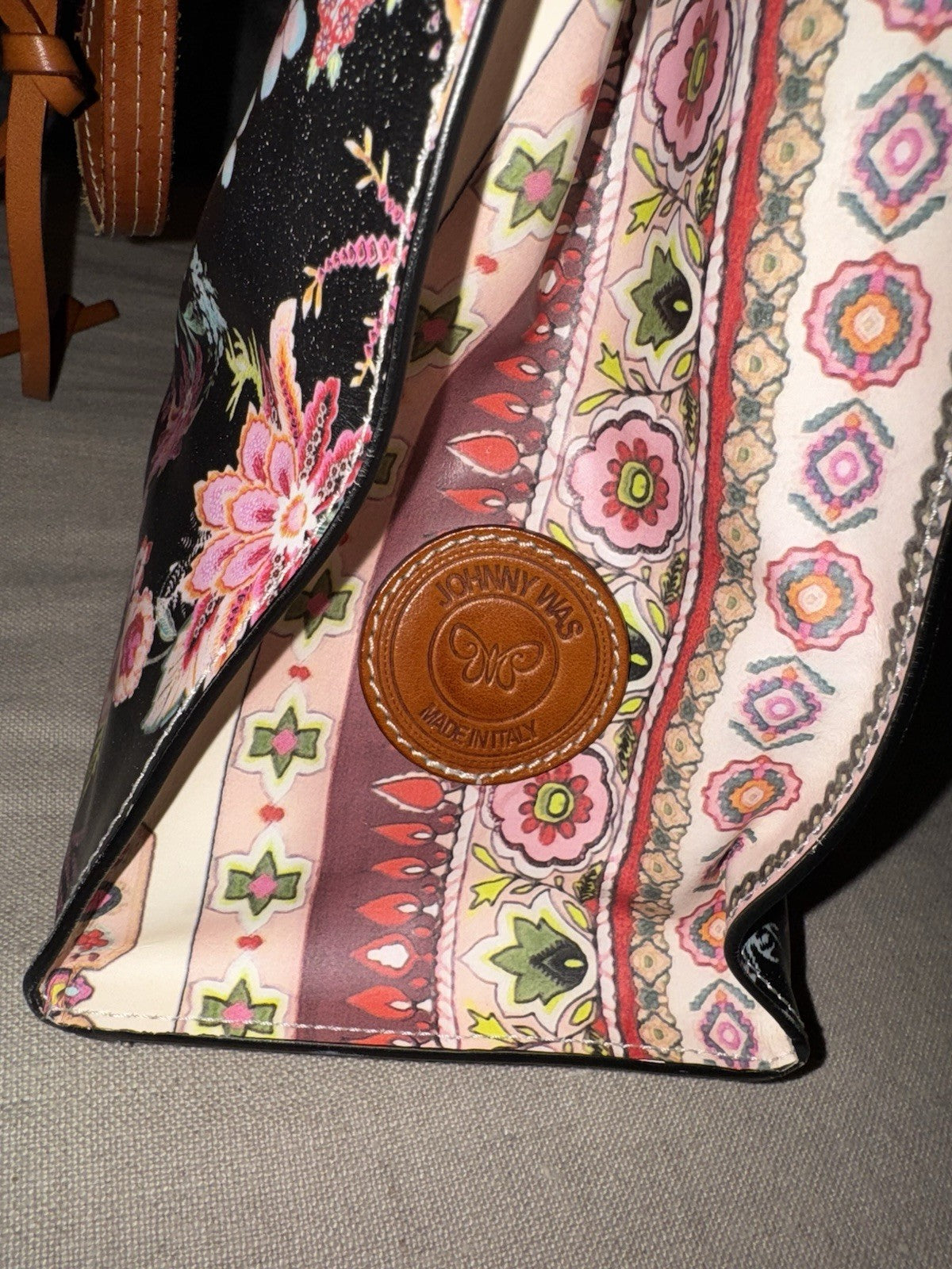 Johnny Was Black & Pink Coated Canvas Dreamer Bag Purse Tote Leather $428 Johnny Was