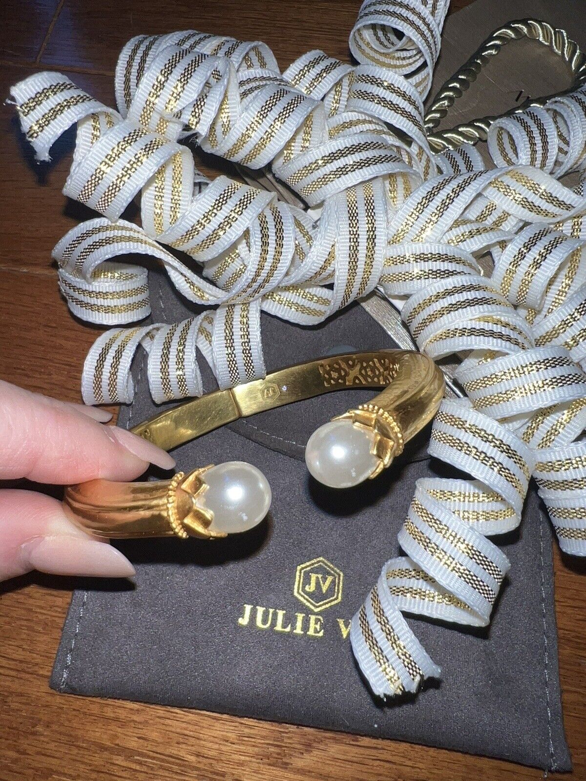 NEW Julie Vos Pearl & 24k Gold Plate Hinged Bangle Cuff Bracelet NWOT Classic