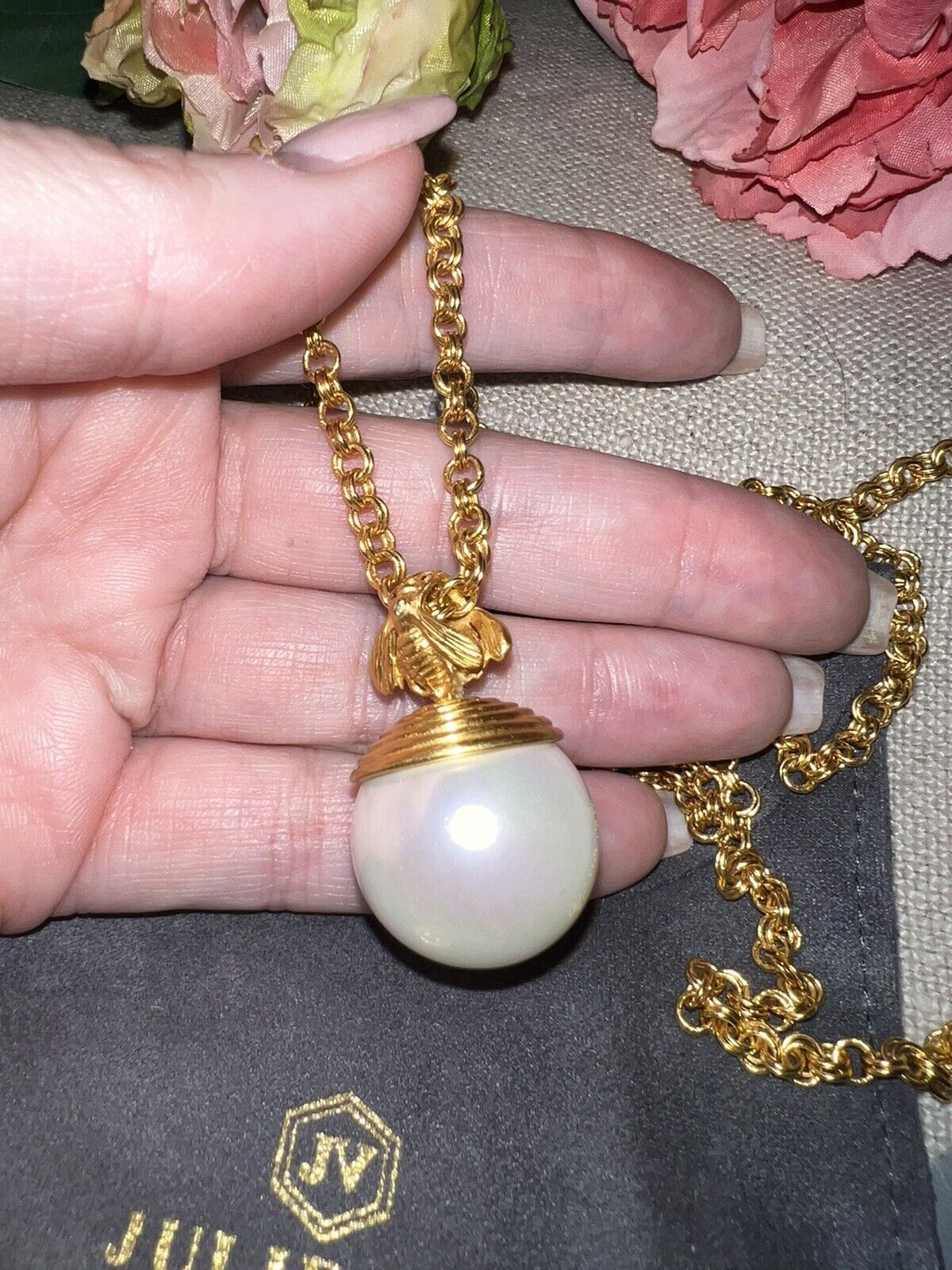 Julie Vos 24K Gold Plated Jumbo Solitaire Pearl Bee Pendant Necklace & Chain