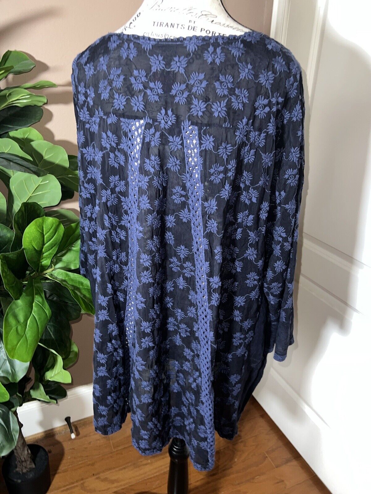 Johnny Was Sz XL Silky Navy Blue Tunic Top Tonal Eyelet Embroidery