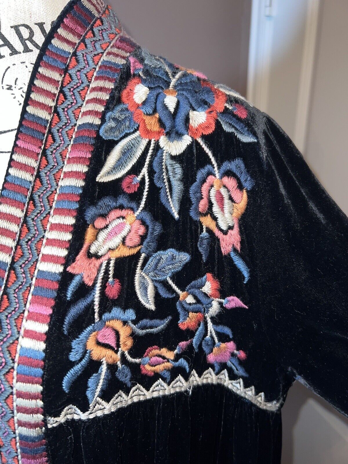 Johnny Was Velvet Kimono Wrap Jacket M Medium Black Embroidery Duster Oversized