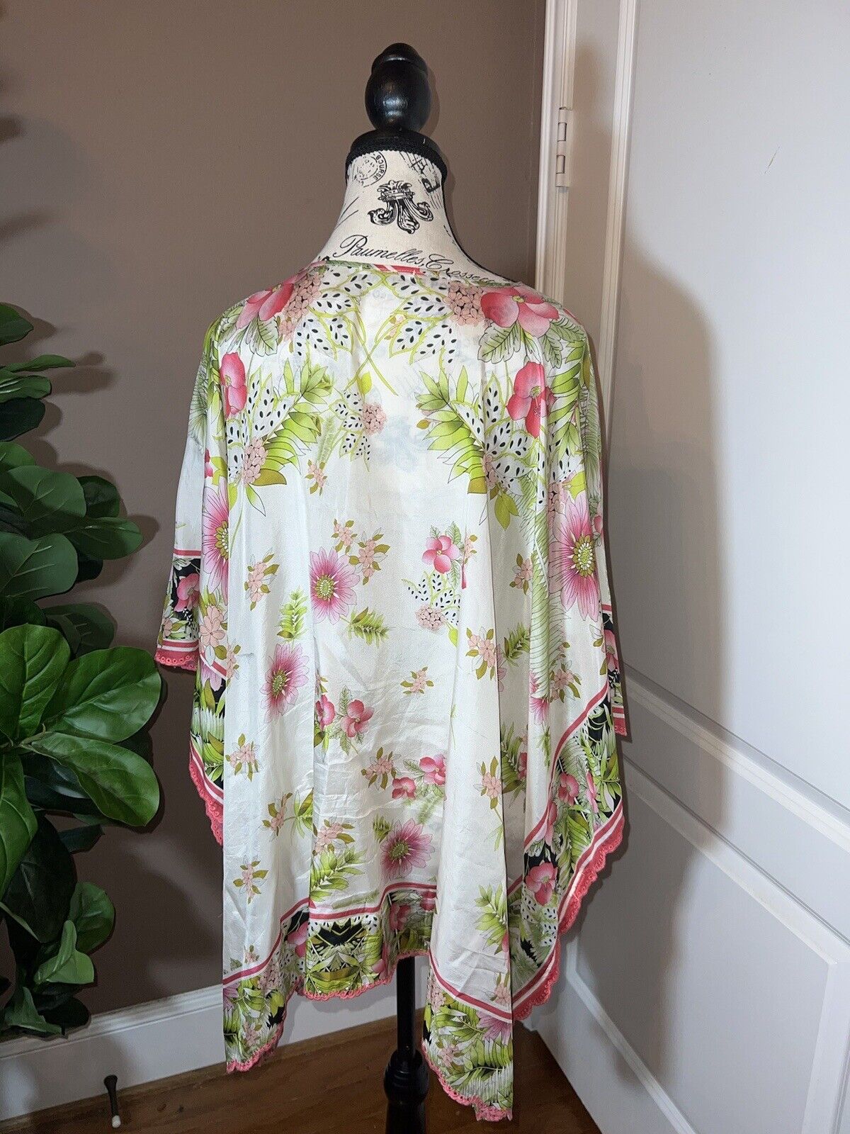 Johnny Was O/S 100% Silk Kimono Wrap Top Cover Up With Tassels SPRING & Summer