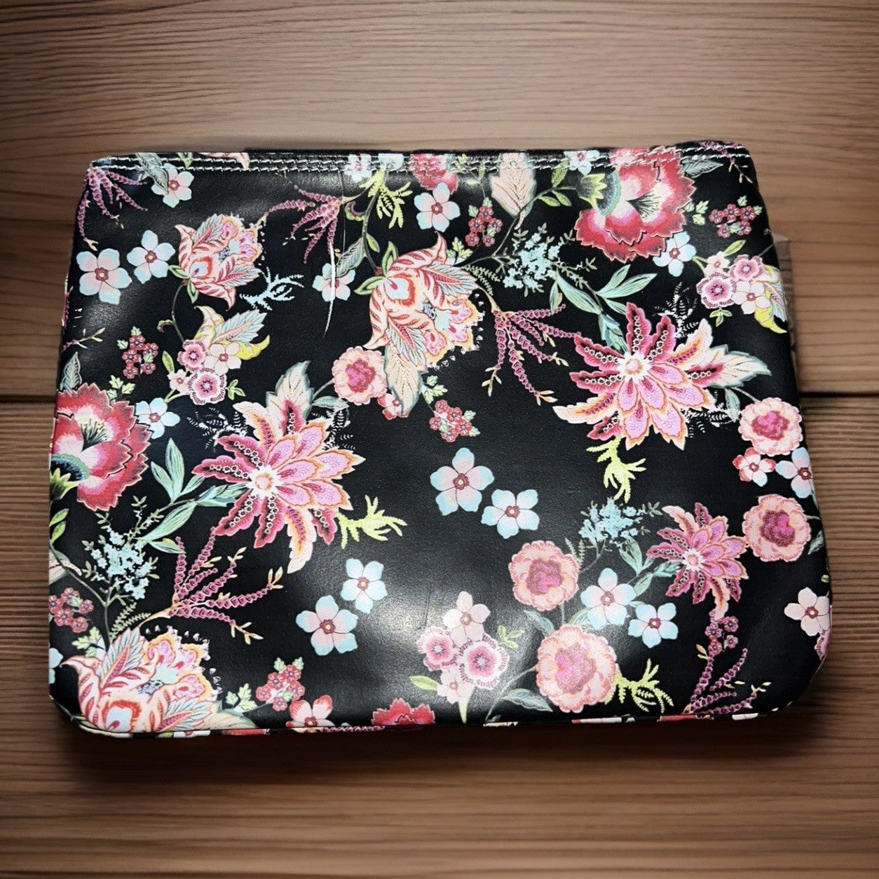 New Johnny Was Clutch Purse Makeup Bag Travel Pouch New W/ Slight Imperfection Johnny was