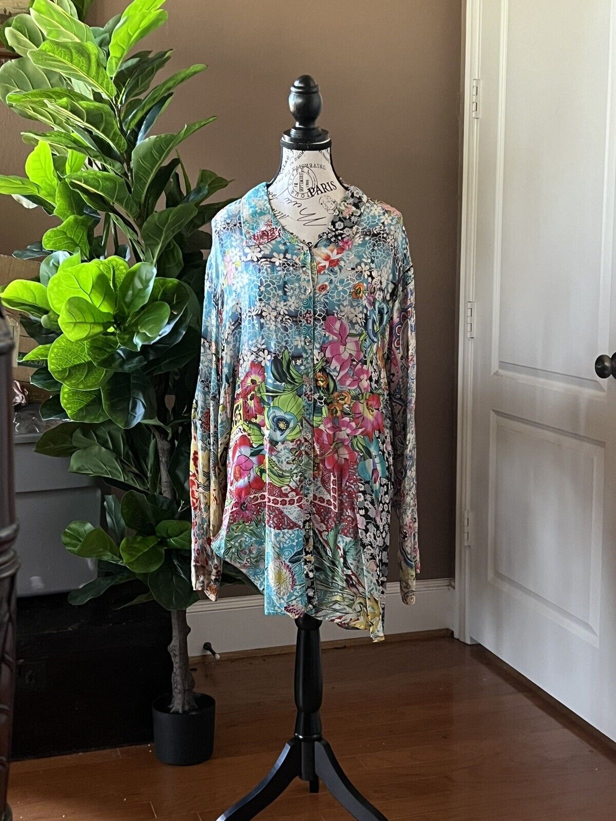 Johnny Was Silky Top Long Sleeve Button Up Sz 2x Xxl 2xl Gorgeous Floral Tunic