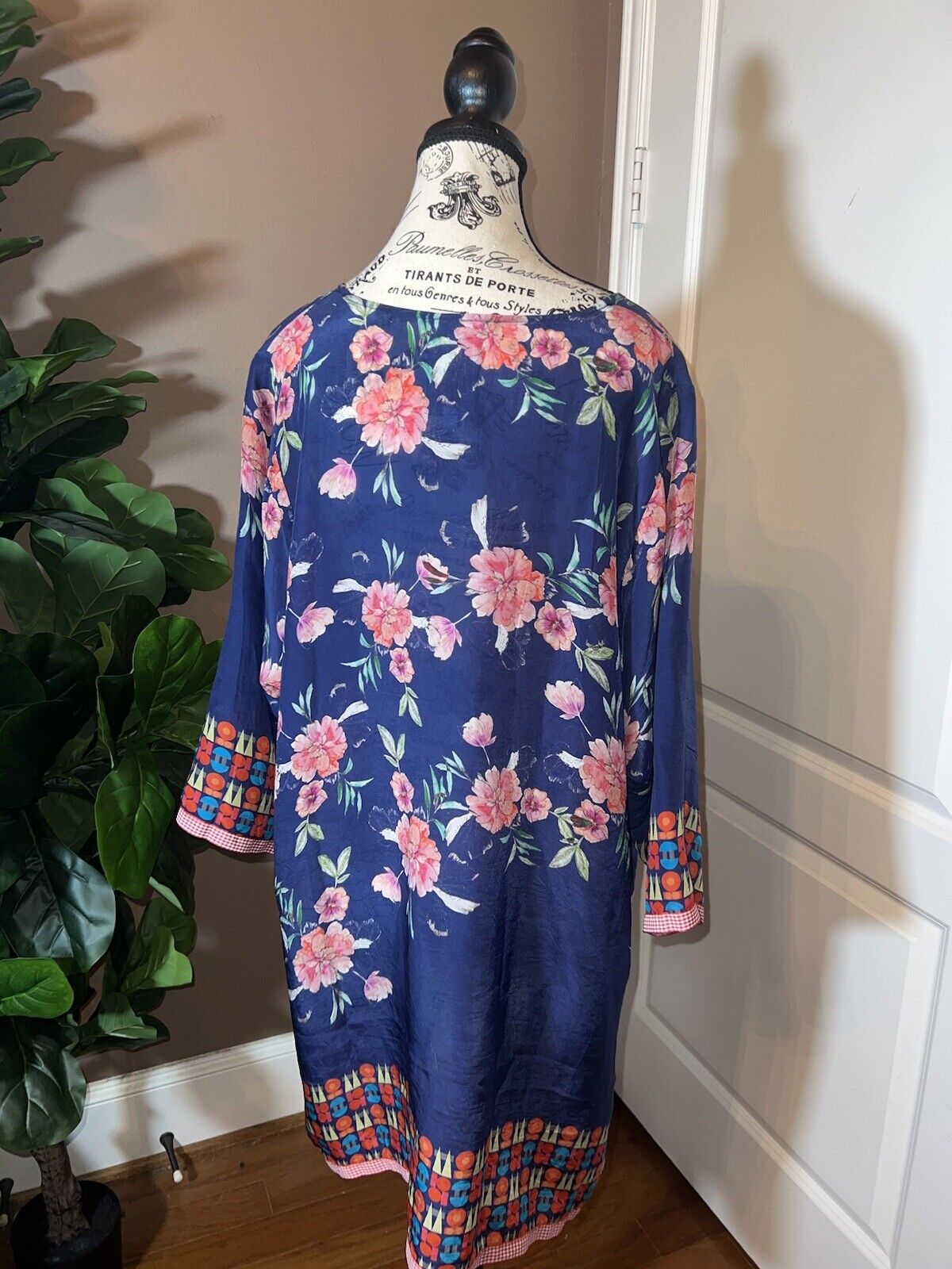 NEW Johnny Was Silky Tunic Top Sz XXL 2XL  2X Navy Blue Floral NWOT