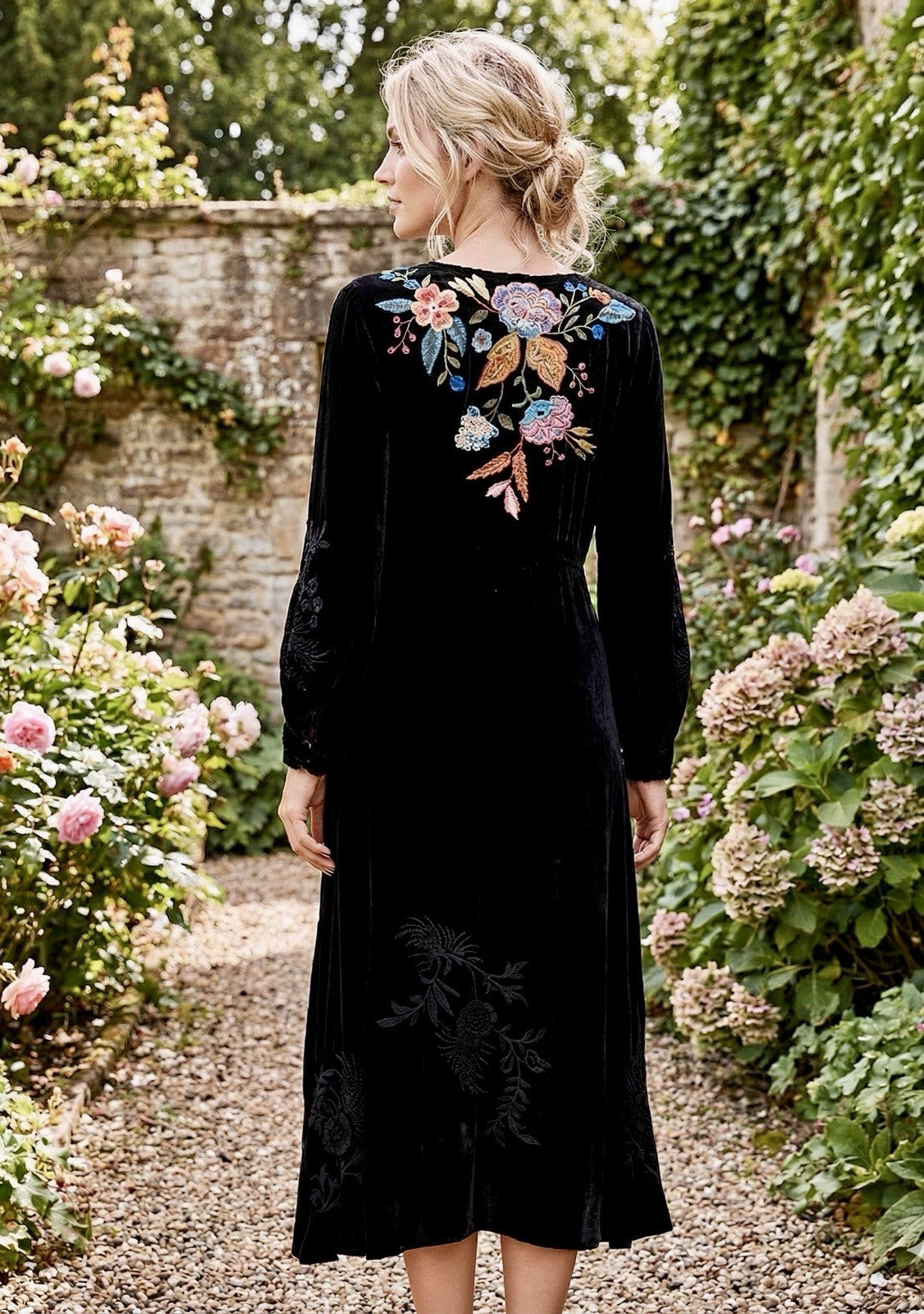 Johnny Was 3X Plus Black Velvet Maxi Dress Floral Embroidery $528 Retail Johnny Was