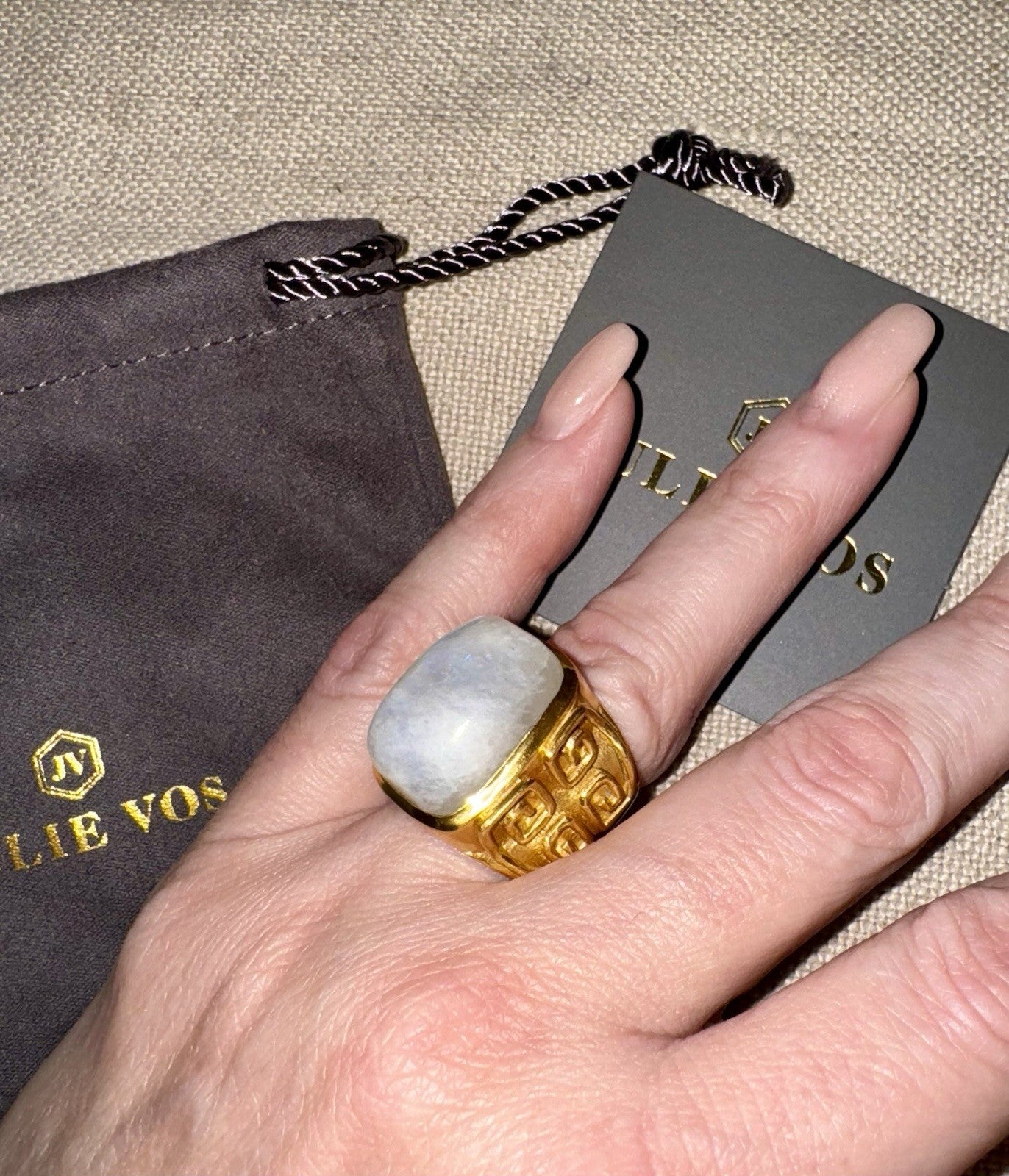 Julie Vos Sz 8 Creamy White Moonstone Statement Ring 24K Plated Looks Unworn Julie Vos