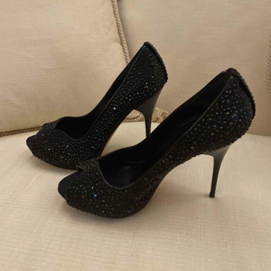 Alexander McQueen 38.5 Black Crystal Pumps High Heels Worn Once Retail $1750 HOT