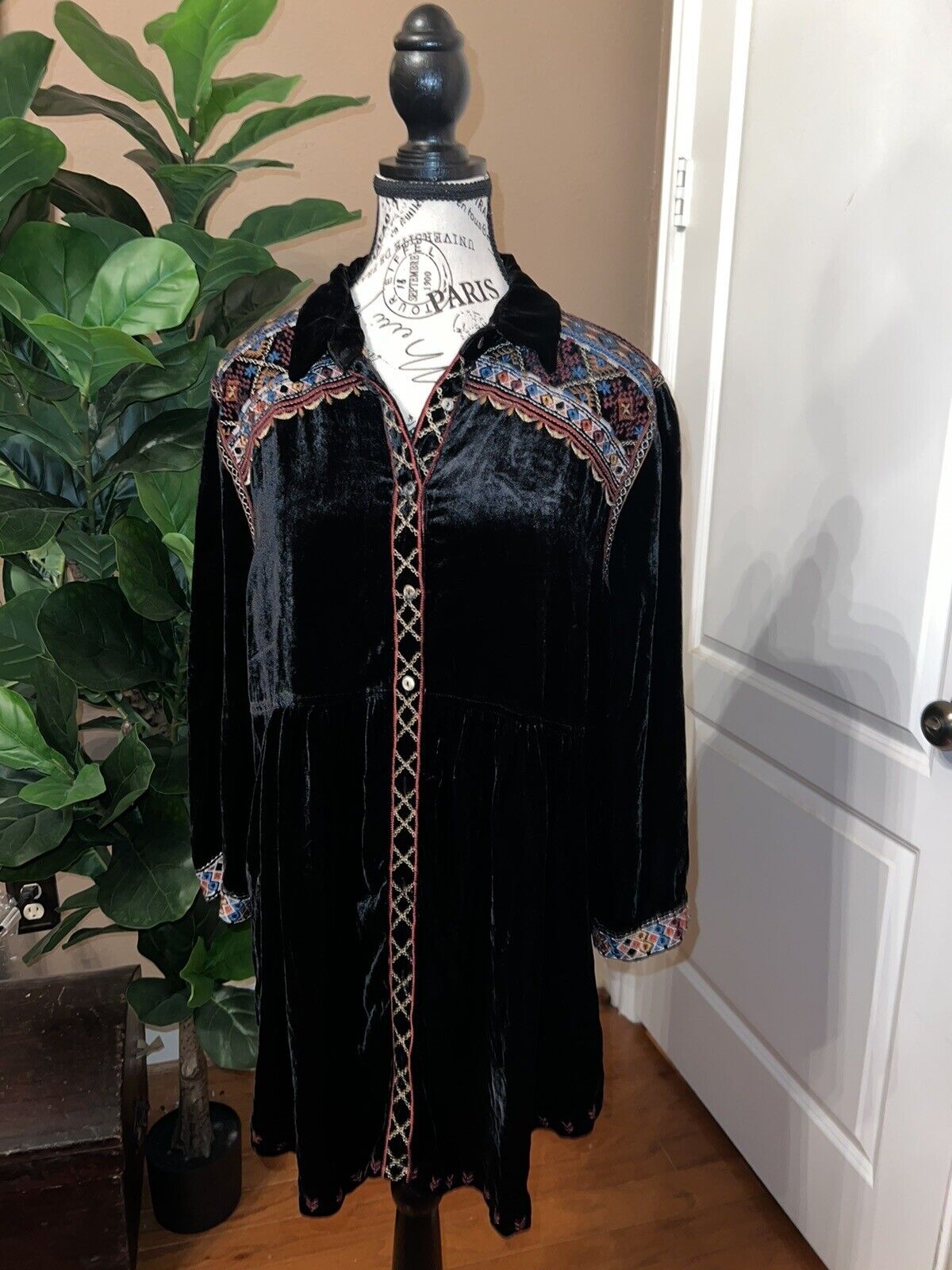 Johnny Was Sz L Black Velvet Peplum Tunic Top Mini Dress Embroidered Kimono