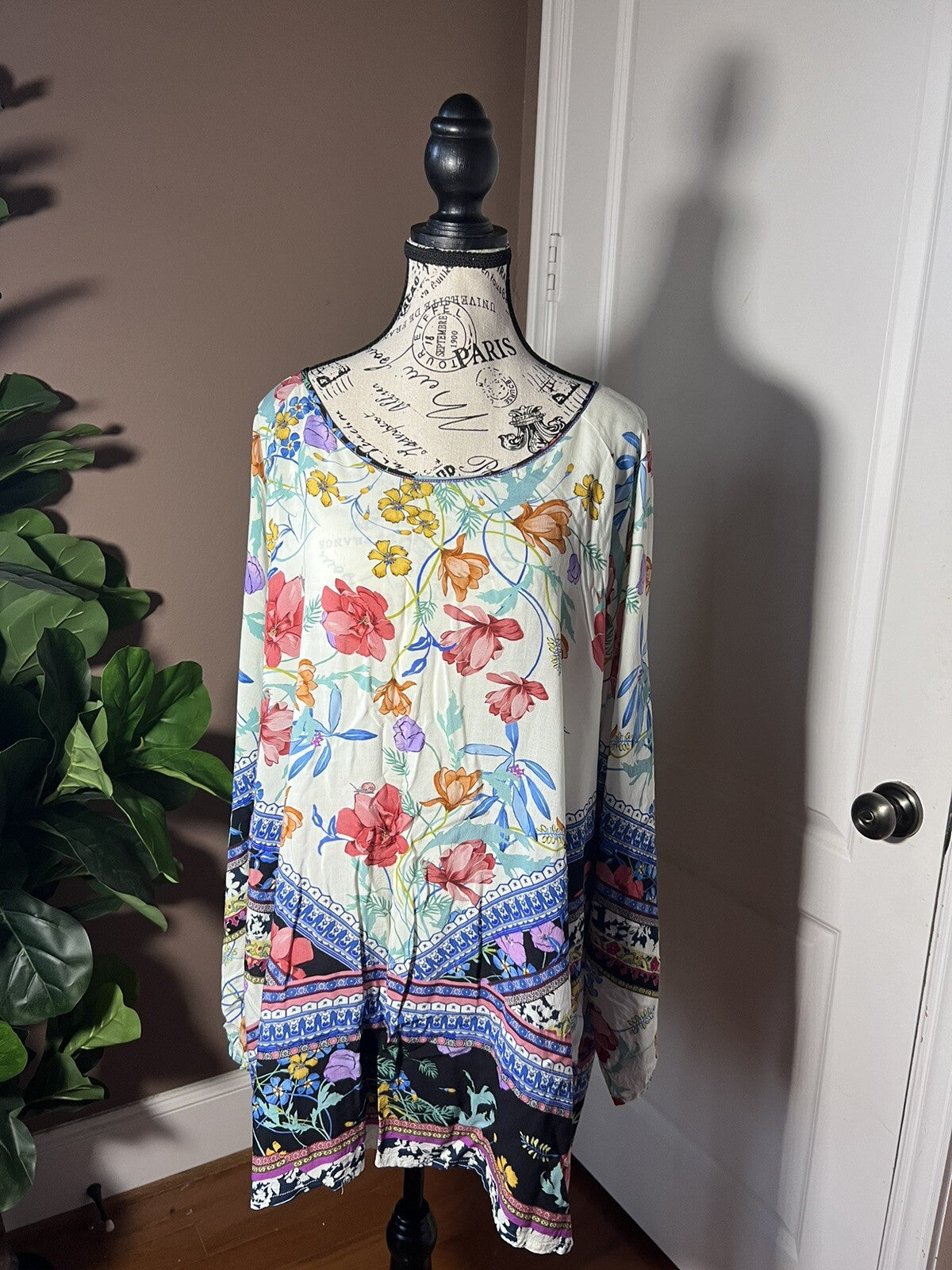 Johnny Was 1X Peasant Blouse Silky Floral Tunic Top Lightweight Cool White BOHO Johnny Was