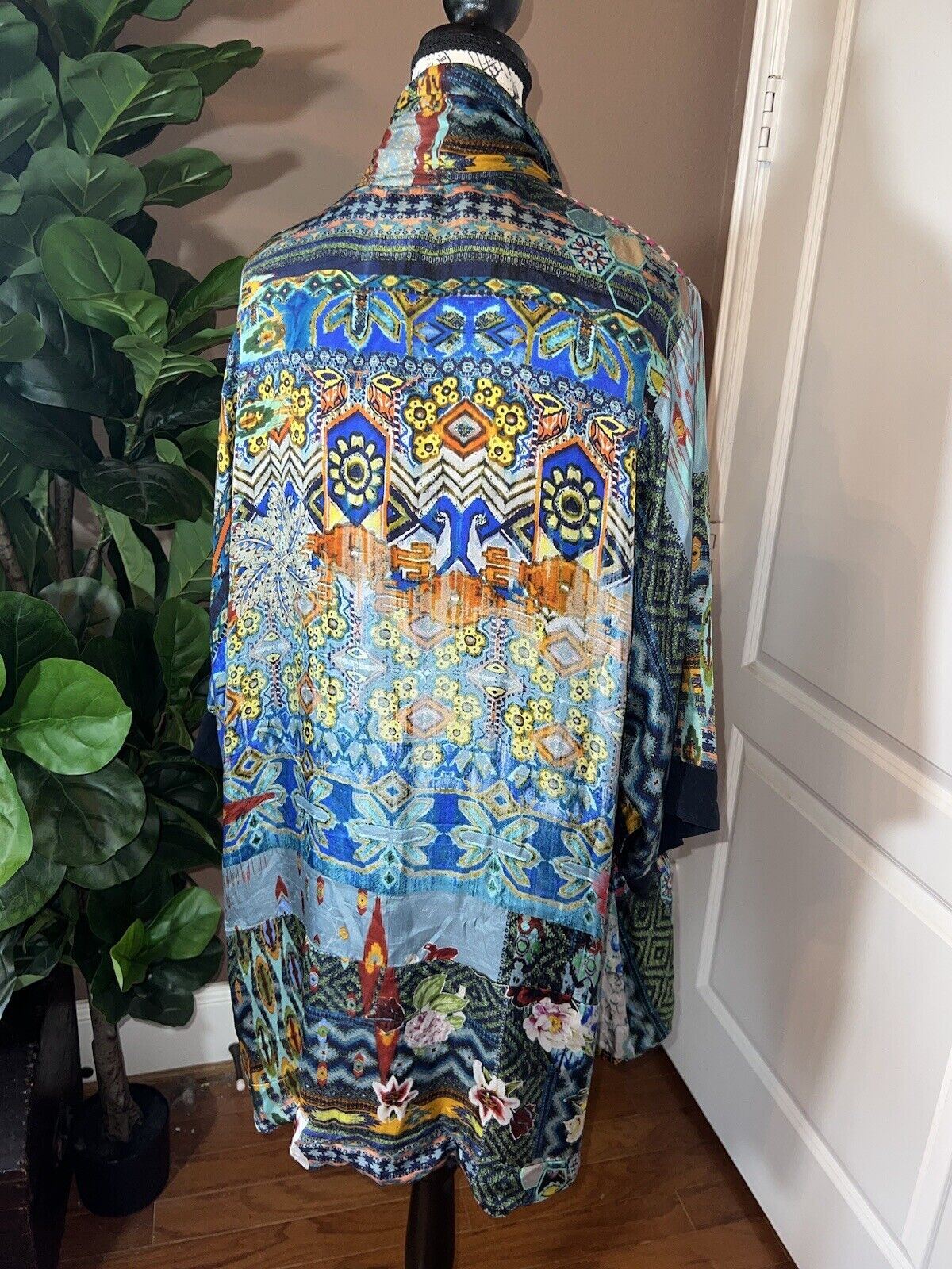 Johnny Was 100% Silk Kimono Sz XXL 2X 2XL Floral Jewel Tones W/Pockets STUNNING