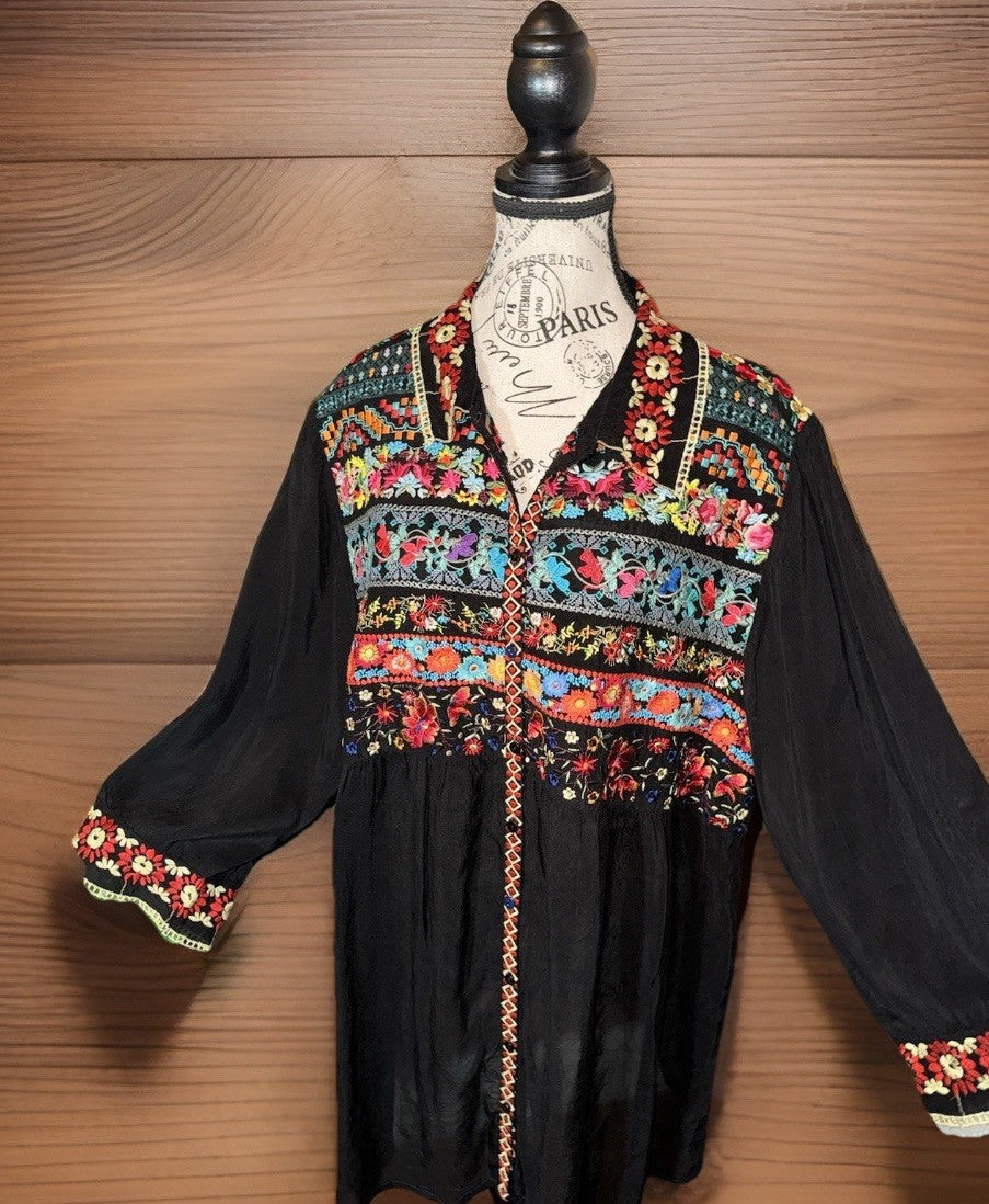 Johnny Was XXL Button Up Tunic Top Black Embroidered Floral Shirt Blouse Johnny Was