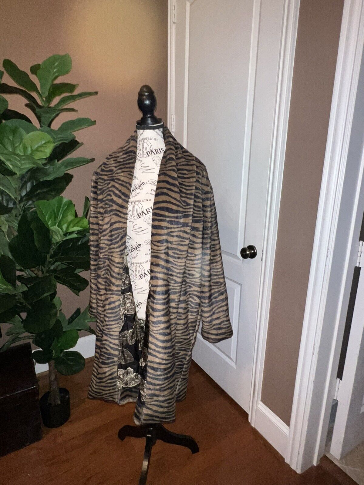 Johnny Was Faux Fur Tiger Stripe Coat Jacket Wrap Sz M Medium