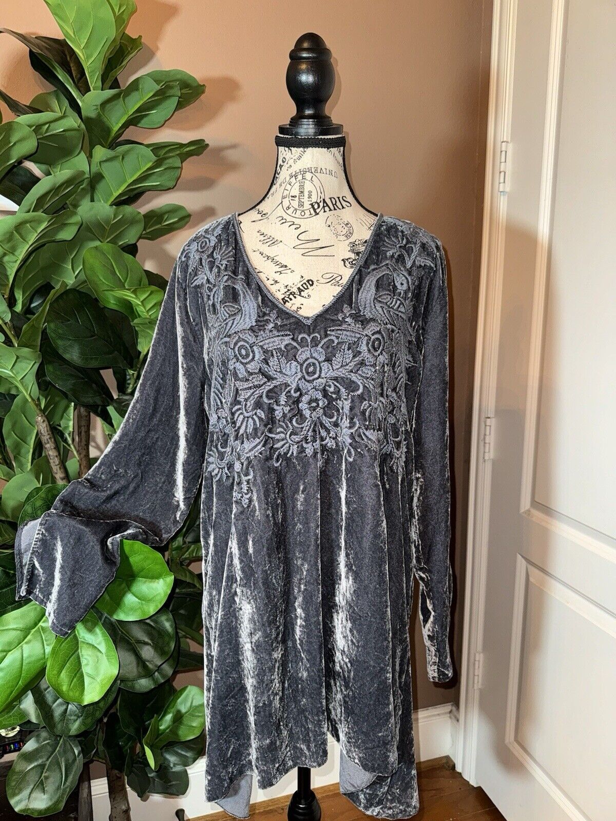 Johnny Was Grey Velvet Tonal Embroidered Mini Dress Or Tunic Top L Large