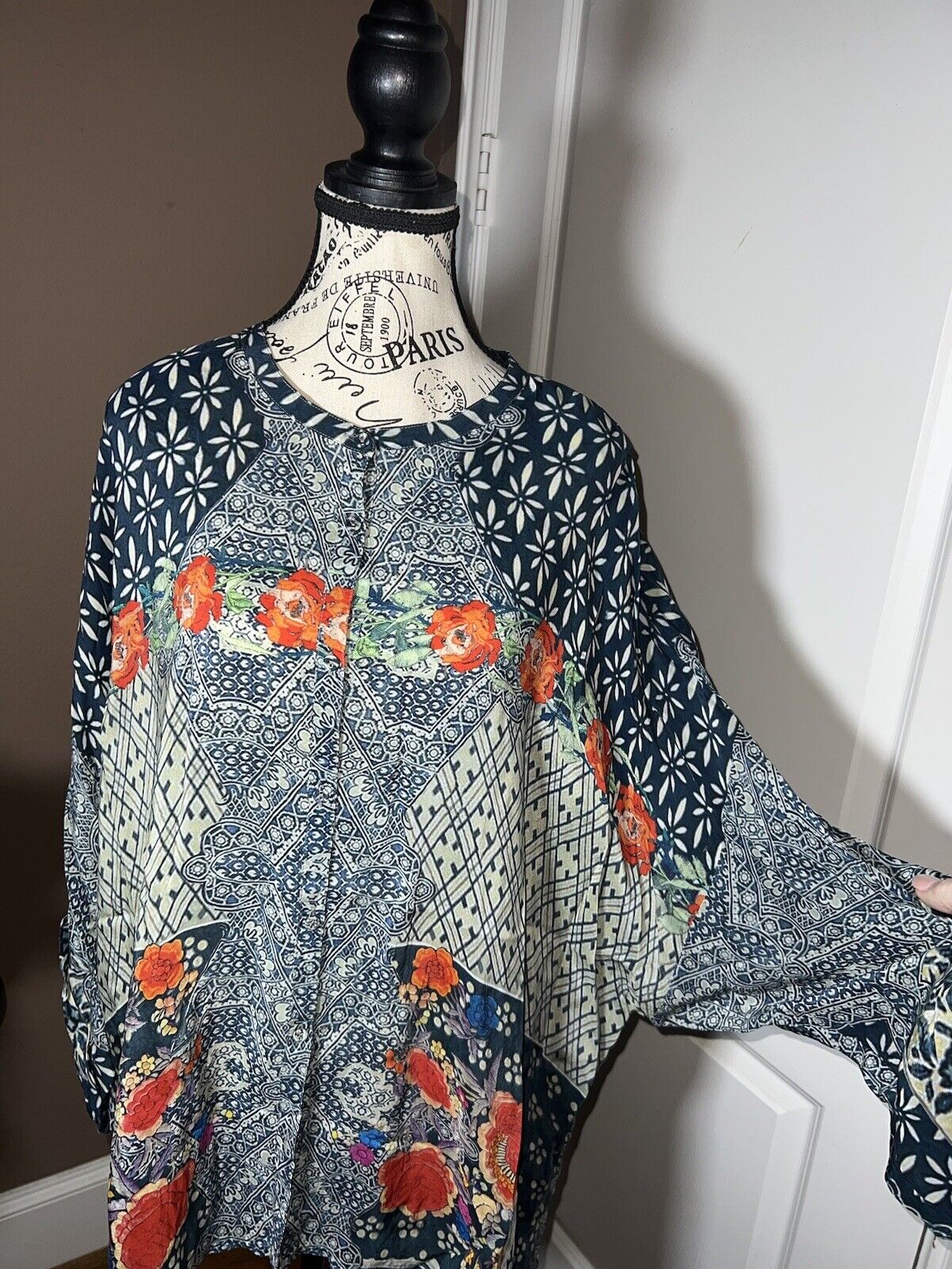 Johnny Was Silky Top Long Sleeve Button Up Sz Xxl 2X 2xl Gorgeous Floral Tunic