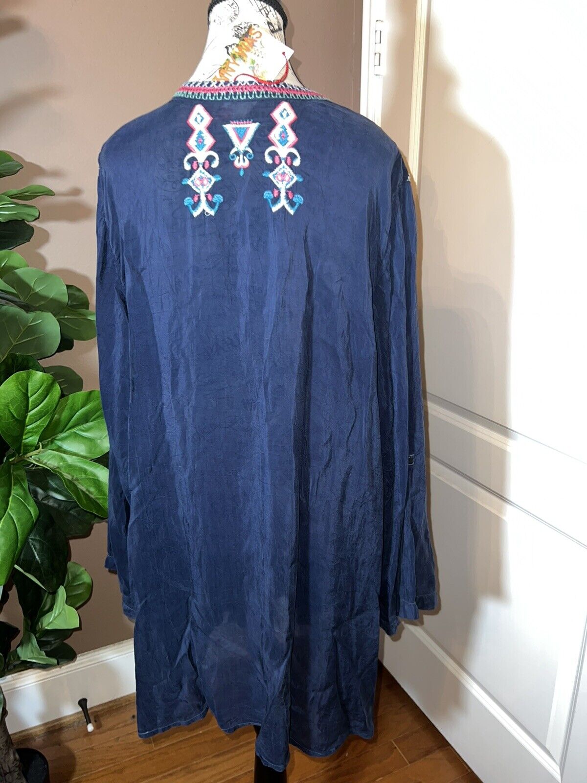 Johnny Was 3X 3XL Heavily Embroidered Silky Navy Tunic Top Kimono Sleeve