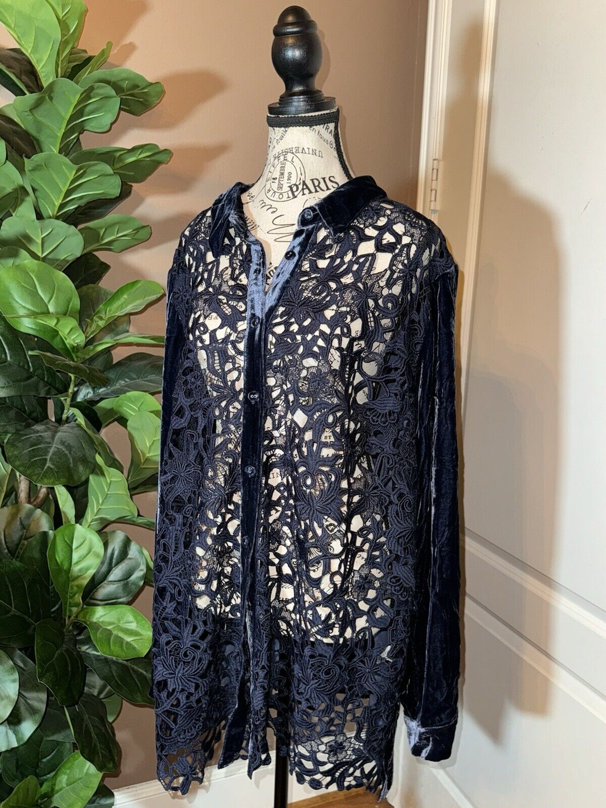 Johnny Was XL 1X Blue Velvet & Eyelet Lace Long Sleeve Button Up Top Blouse