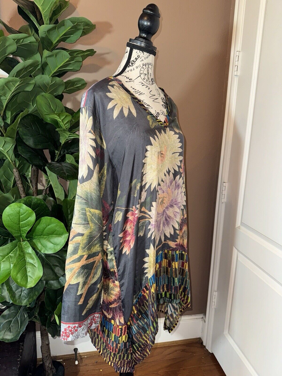 New Johnny Was Sz L Large 100% Silk Blouse Top Tunic Jewel Tones Dahlias