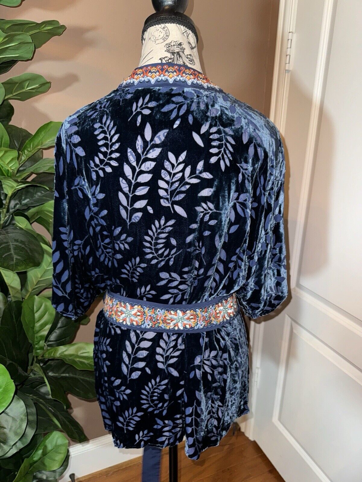 Johnny Was Blue Burnout Velvet Sz L Large Luxurious Wrap Kimono Jacket