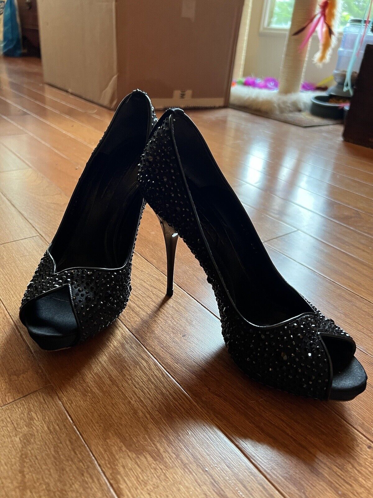 Alexander McQueen 38.5 Black Crystal Pumps High Heels Worn Once Retail $1750 HOT