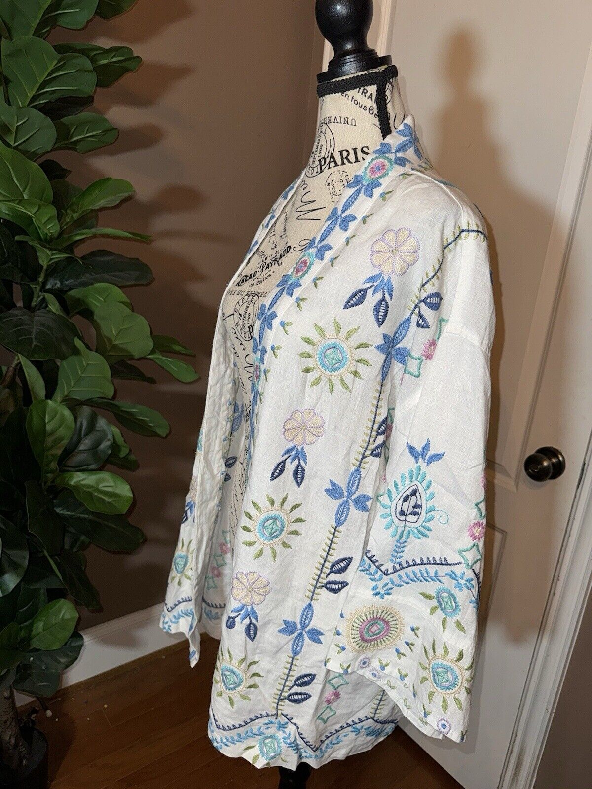 Johnny Was 3X White Linen Kimono Embroidered Blue & Pink Wrap Jacket