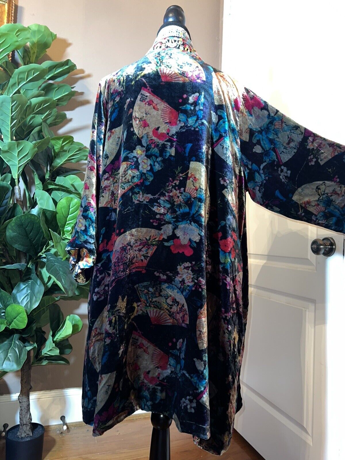 Johnny Was Velvet & Silk Kimono Wrap Sz L Large Jewel Tone Floral REVERSIBLE