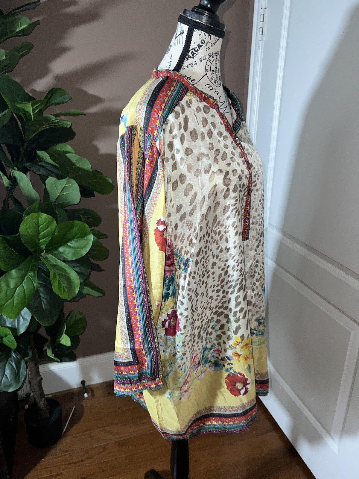 100% Silk Johnny Was Tunic Top XL Soft & Flowy Leopard & Flower Johnny Was