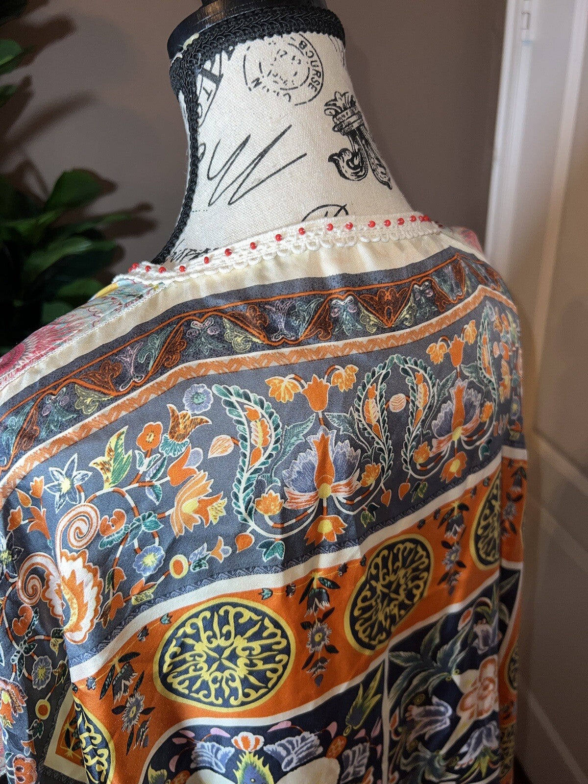 Johnny Was O/S 100% Silk Kimono Wrap Top Cover Up Beading 33”PTP Lightweight Johnny Was