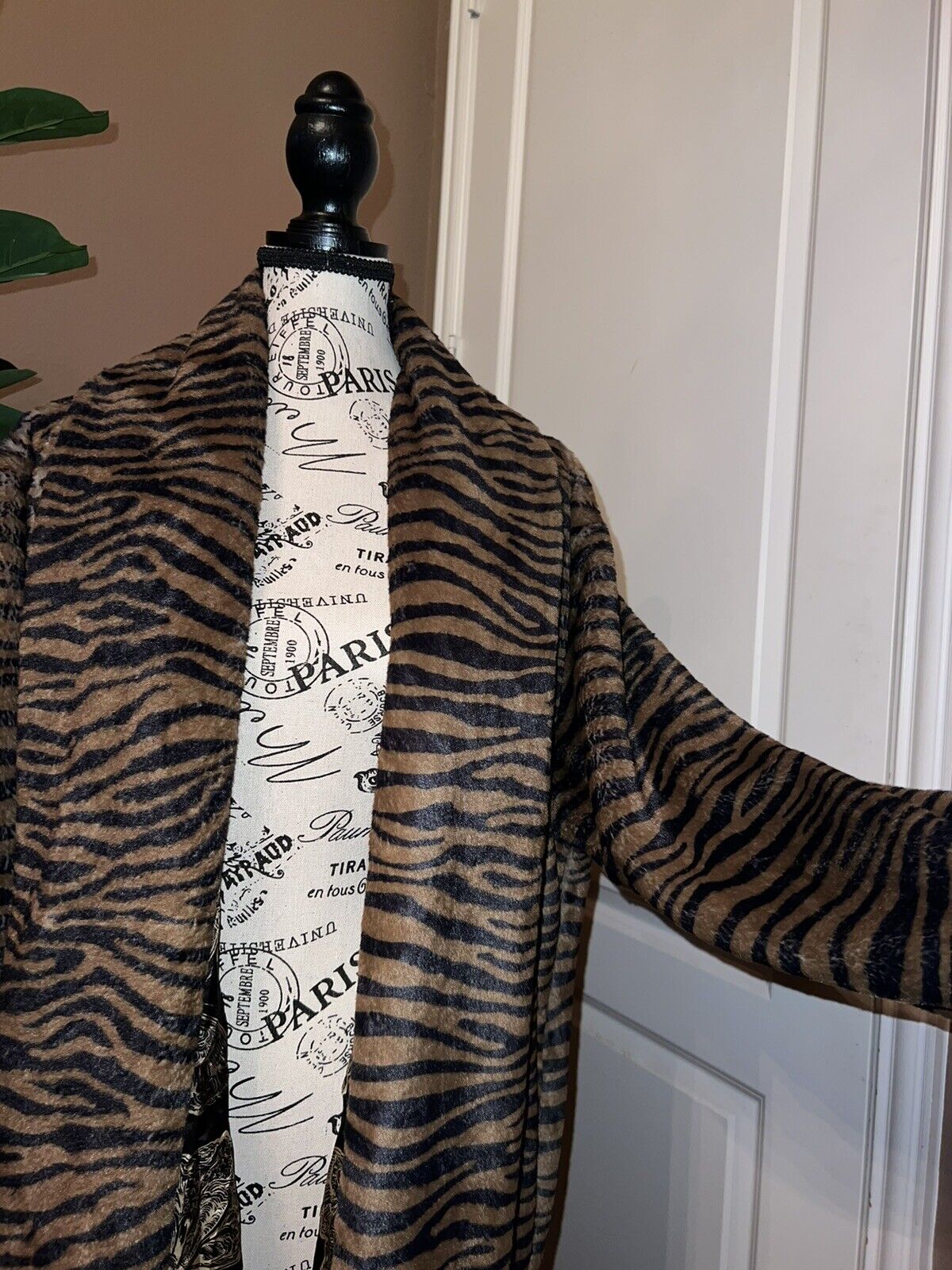 Johnny Was Faux Fur Tiger Stripe Coat Jacket Wrap Sz M Medium