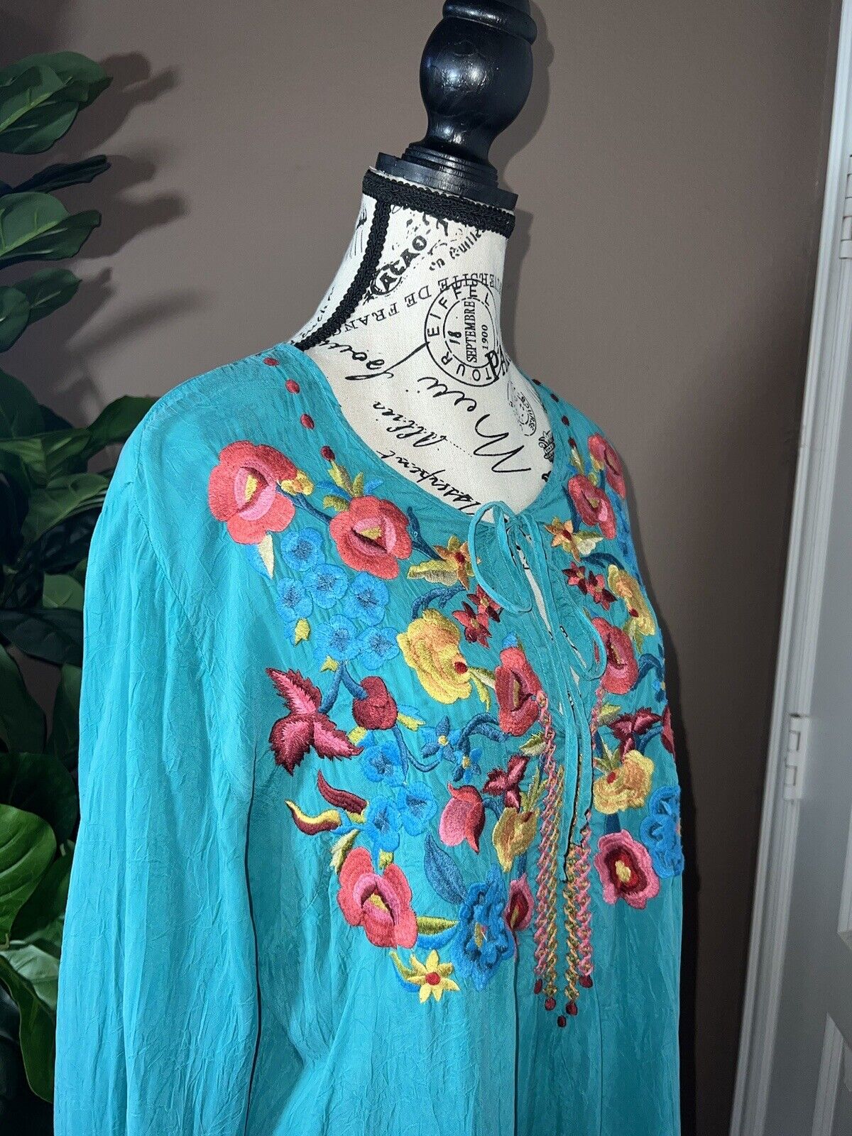 Johnny Was Silky Turquoise Embroidered Peasant Blouse Top Tunic L  Large SPRING