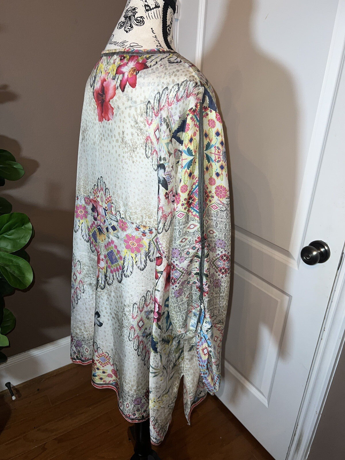 Johnny Was 2X Tunic Top Blouse 100% Silk Soft & Flowy Shirt  Long Sleeve BOHO Johnny Was