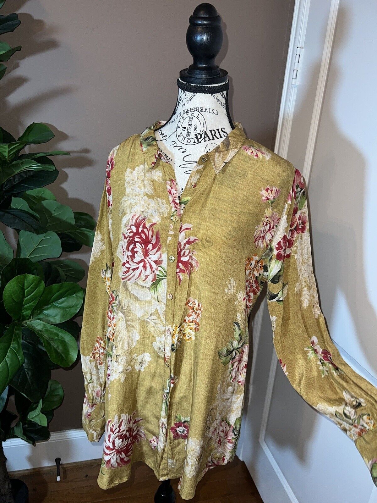 Johnny Was 100% Silk Harvest Gold Floral Button Up Blouse Top L Large