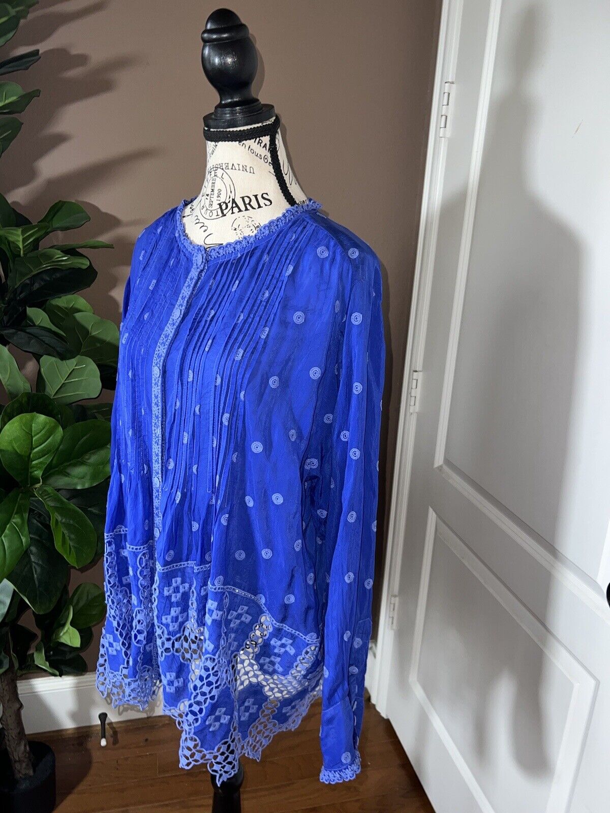 Johnny Was Sz XL Silky Cobalt Blue Tunic Top Embroidered Eyelet Lace Summer