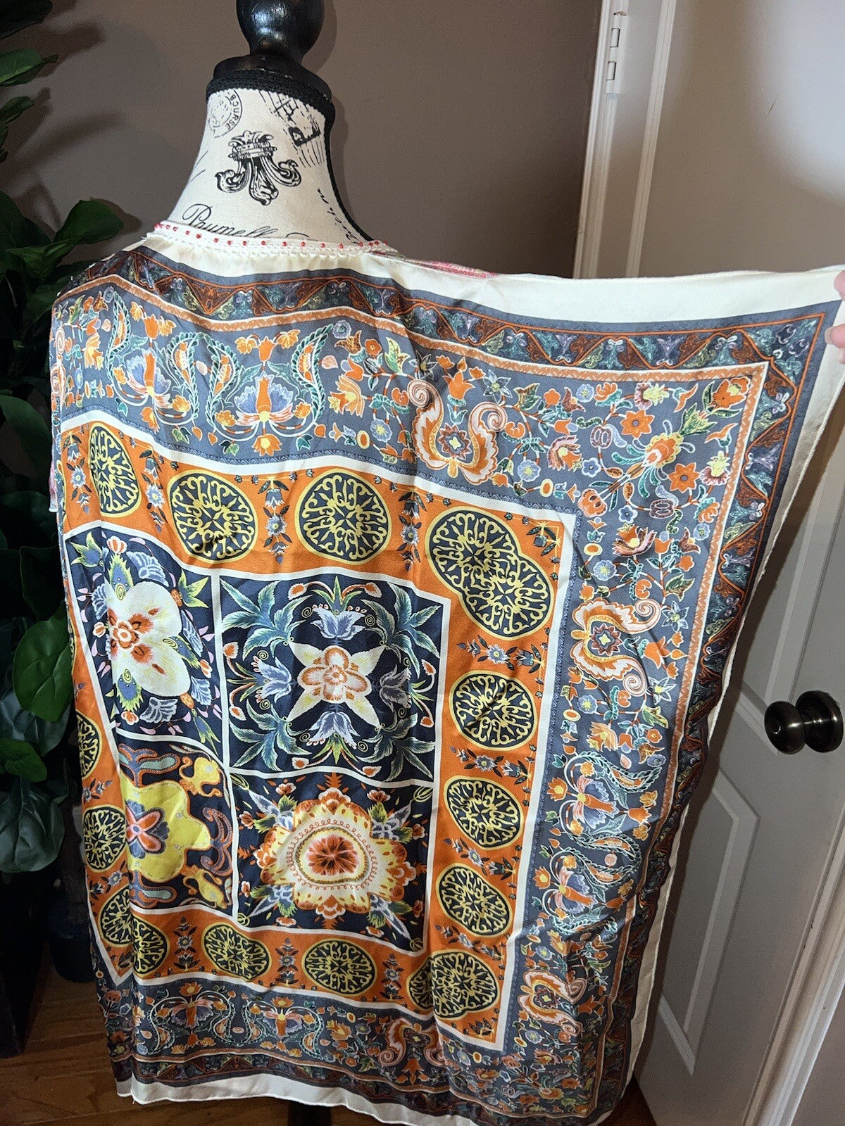 Johnny Was O/S 100% Silk Kimono Wrap Top Cover Up Beading 33”PTP Lightweight Johnny Was