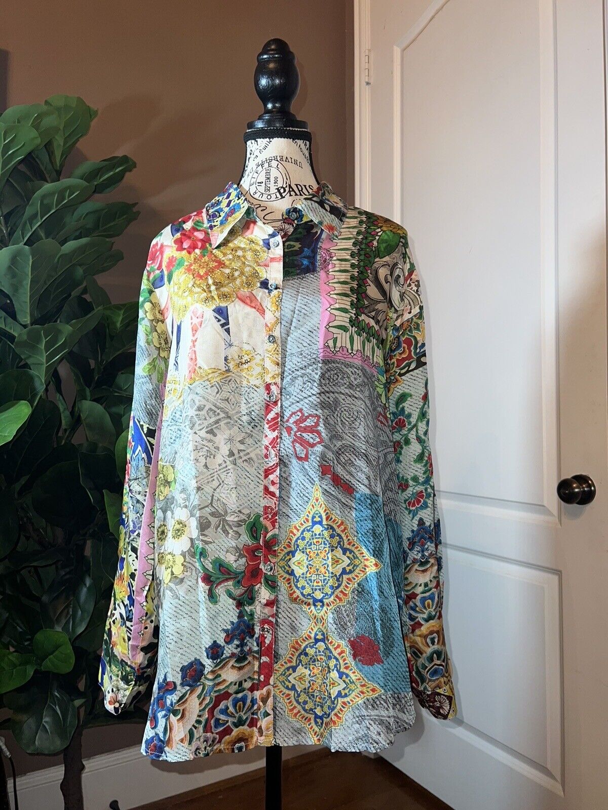 Johnny Was 100% Silk Long Sleeve Tunic Top Button Up Blouse Kimono Sleeves Sz L