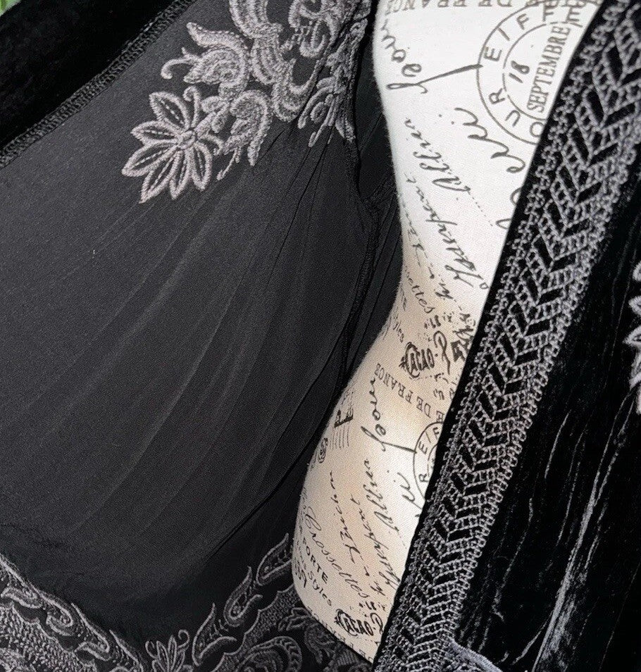 Johnny Was XL Black Velvet Kimono Duster  Cardigan Embroidery Handkerchief Hem Johnny Was