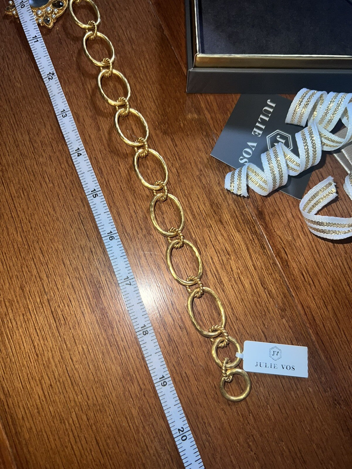 7897402