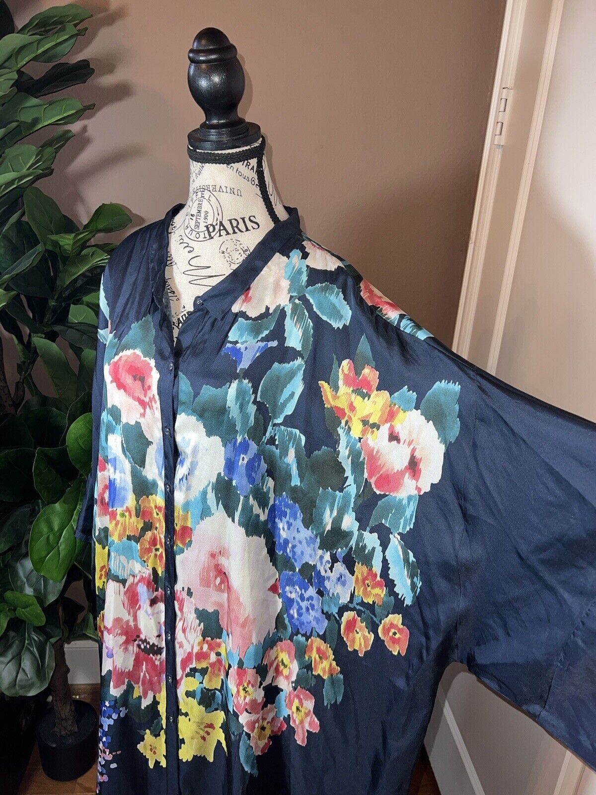 Johnny Was 100% Silk Navy  Floral Tunic Top Kimono 2X 2XL XXL  Watercolor