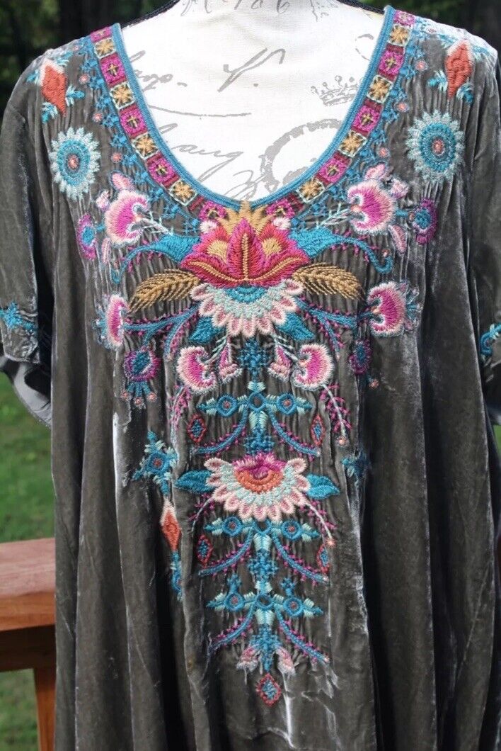 Johnny Was Grey Velvet Heavily Embroidered Tunic Top Mini Dress 1X 1XL