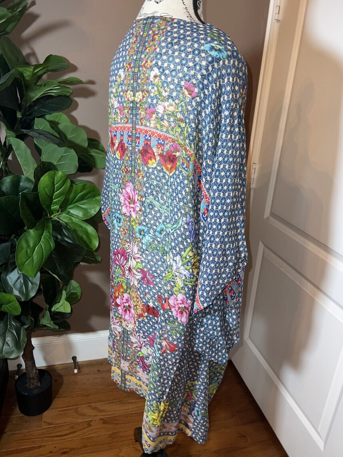 Johnny Was 100% Silk Long Sleeve Kimono Wrap Cover Up Top Blouse Sz XL 1X 1XL