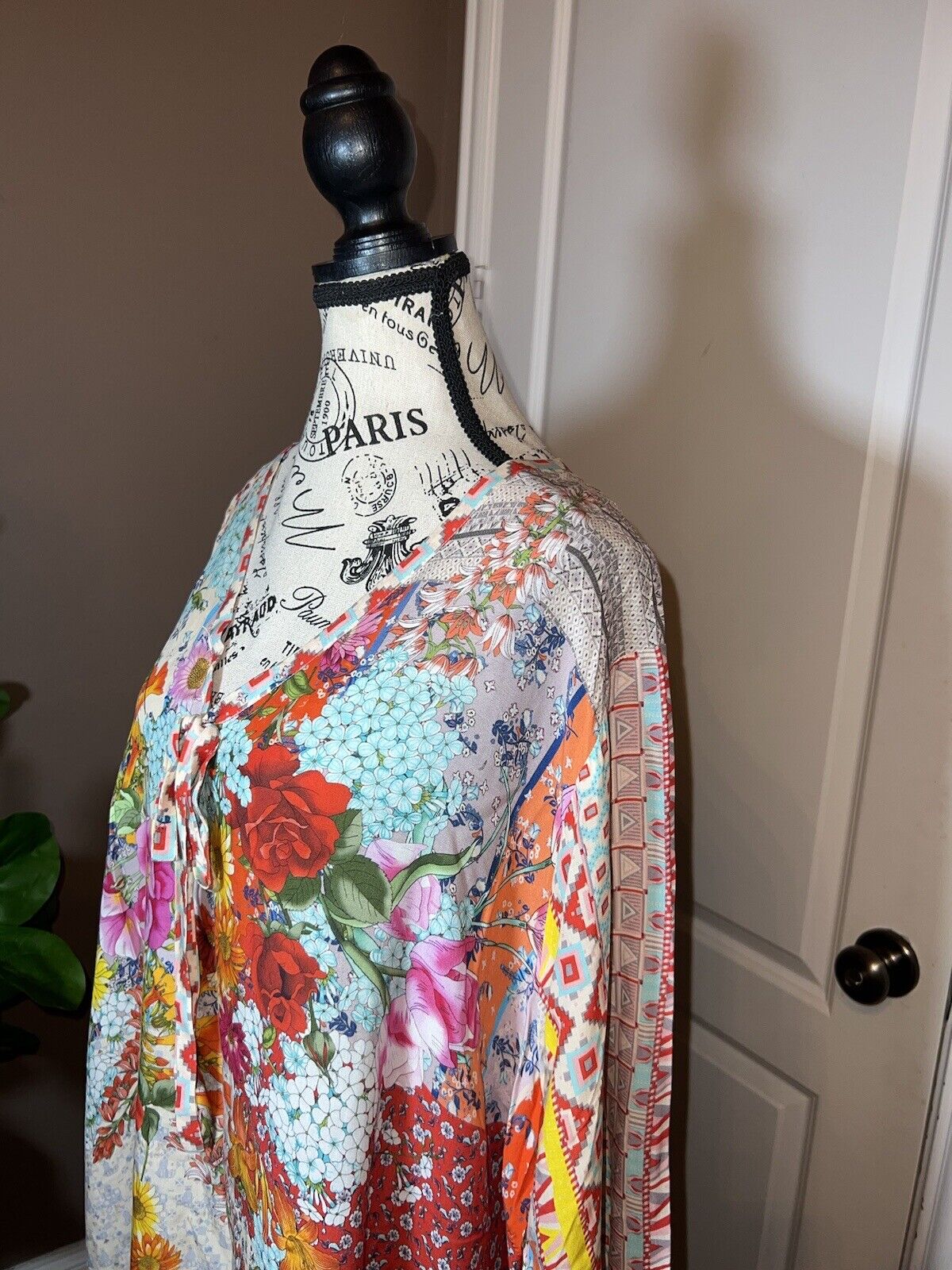 Johnny Was Sz 1X 1XL Silky Floral Spring Tunic Top Beautiful Flowers Flow SPRING