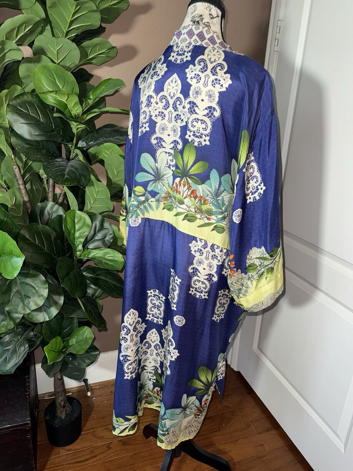 Johnny Was L Large 100% Silk Long Kimono Wrap Floral Duster Wrap Robe