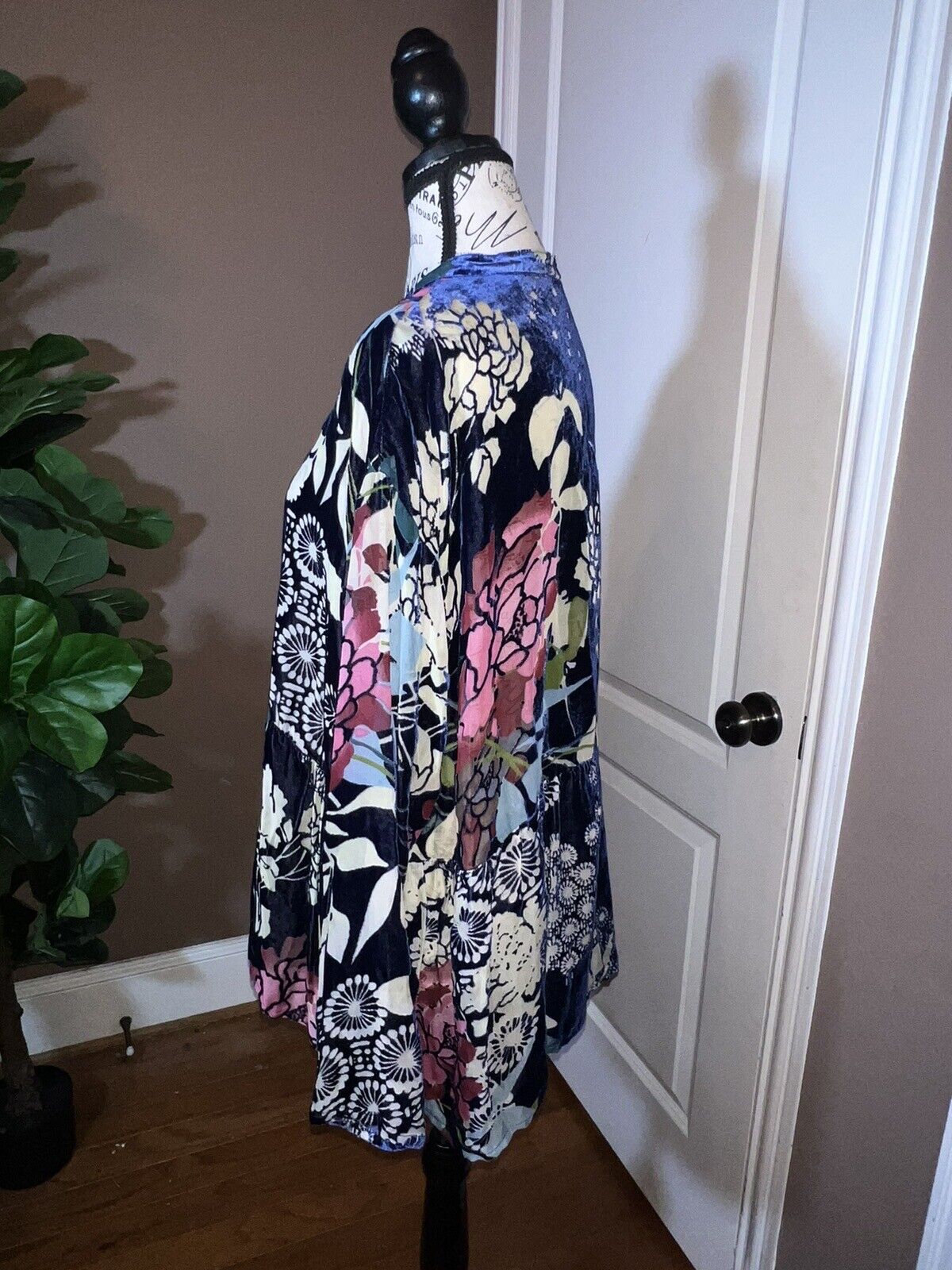 Johnny Was L Large Blue Velvet Burnout & Silk  Peplum Tunic Top  Kimono