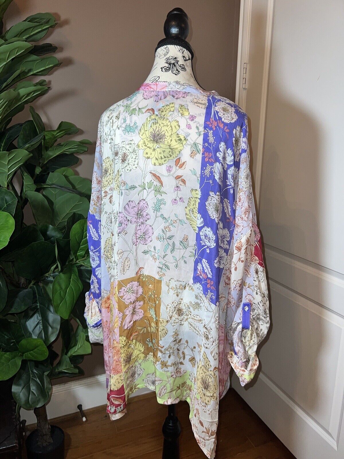 Johnny Was Silky Tunic Top Sz XL 1X Floral Patchwork Button Up  SUMMER